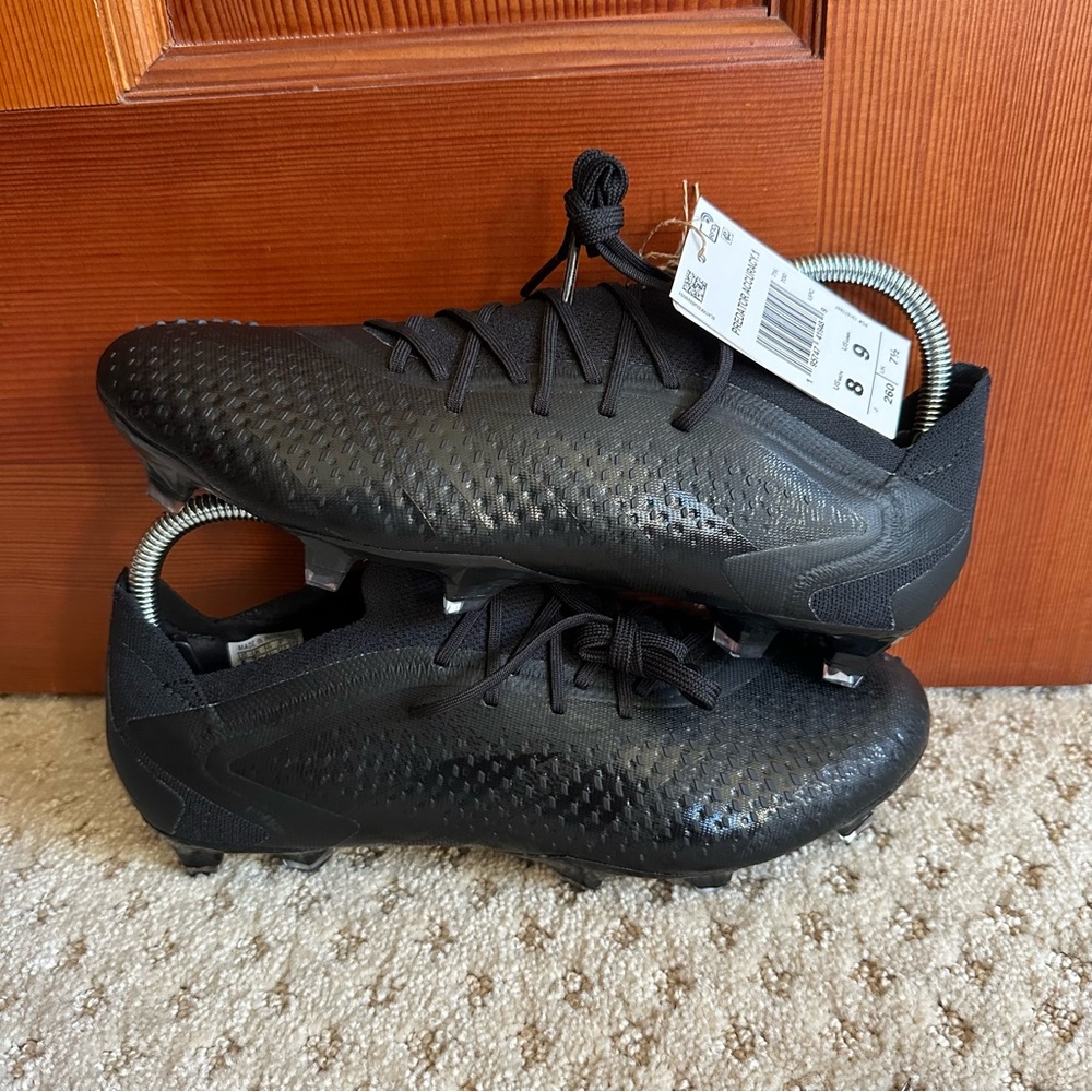 BNWOB adidas Predator Accuracy.1 Low FG Soccer Cleats, Size 8